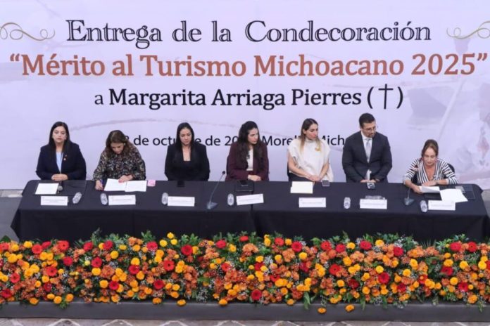 Entrega Congreso del Estado Condecoración “Mérito al Turismo Michoacano 2025” a Margarita Arriaga Pierres