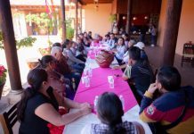 Fortalece Dayana Pérez diálogo con artesanos rumbo a Semana Santa en Salvador Escalante